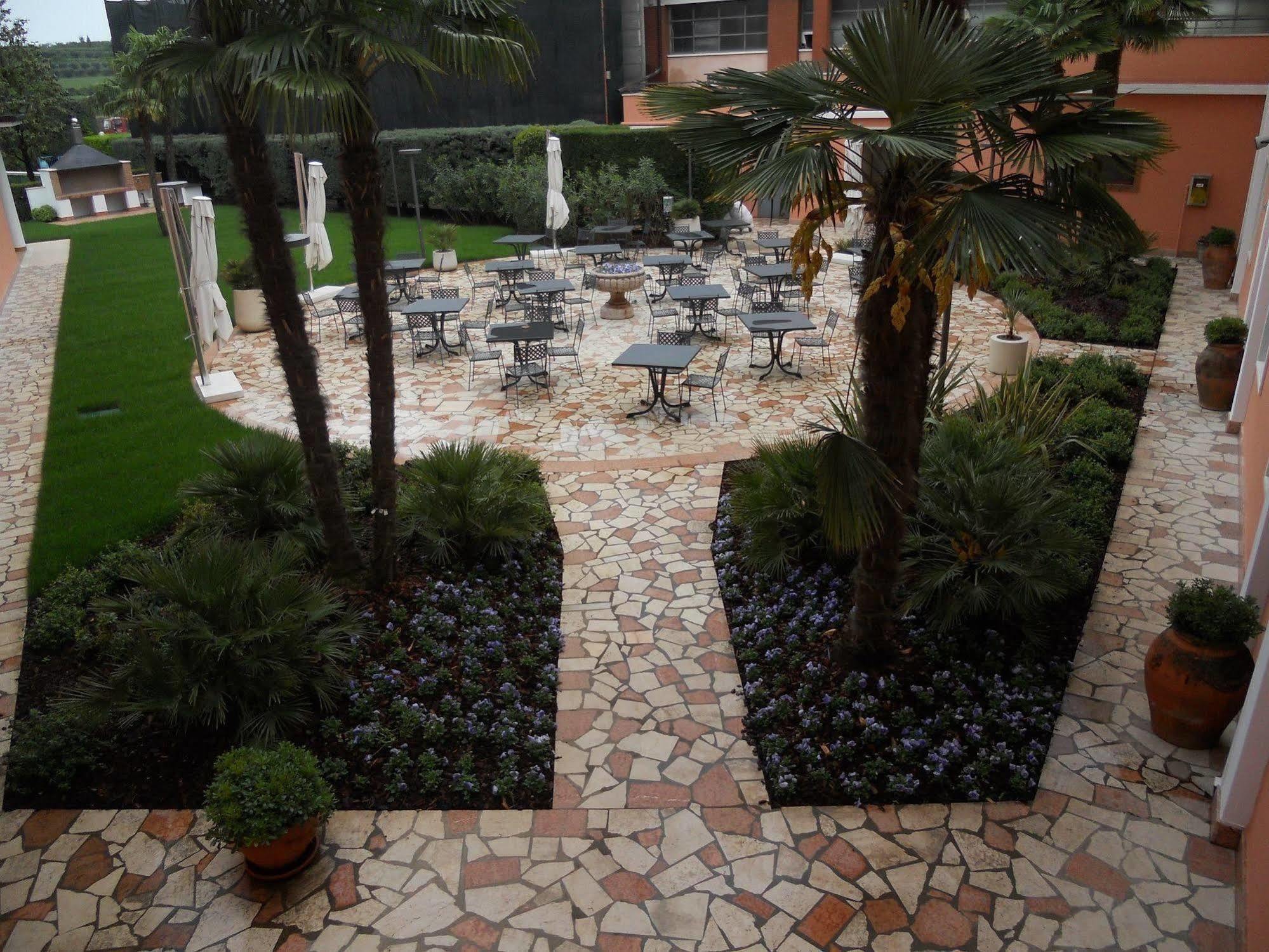 Veronello Resort Bardolino Esterno foto