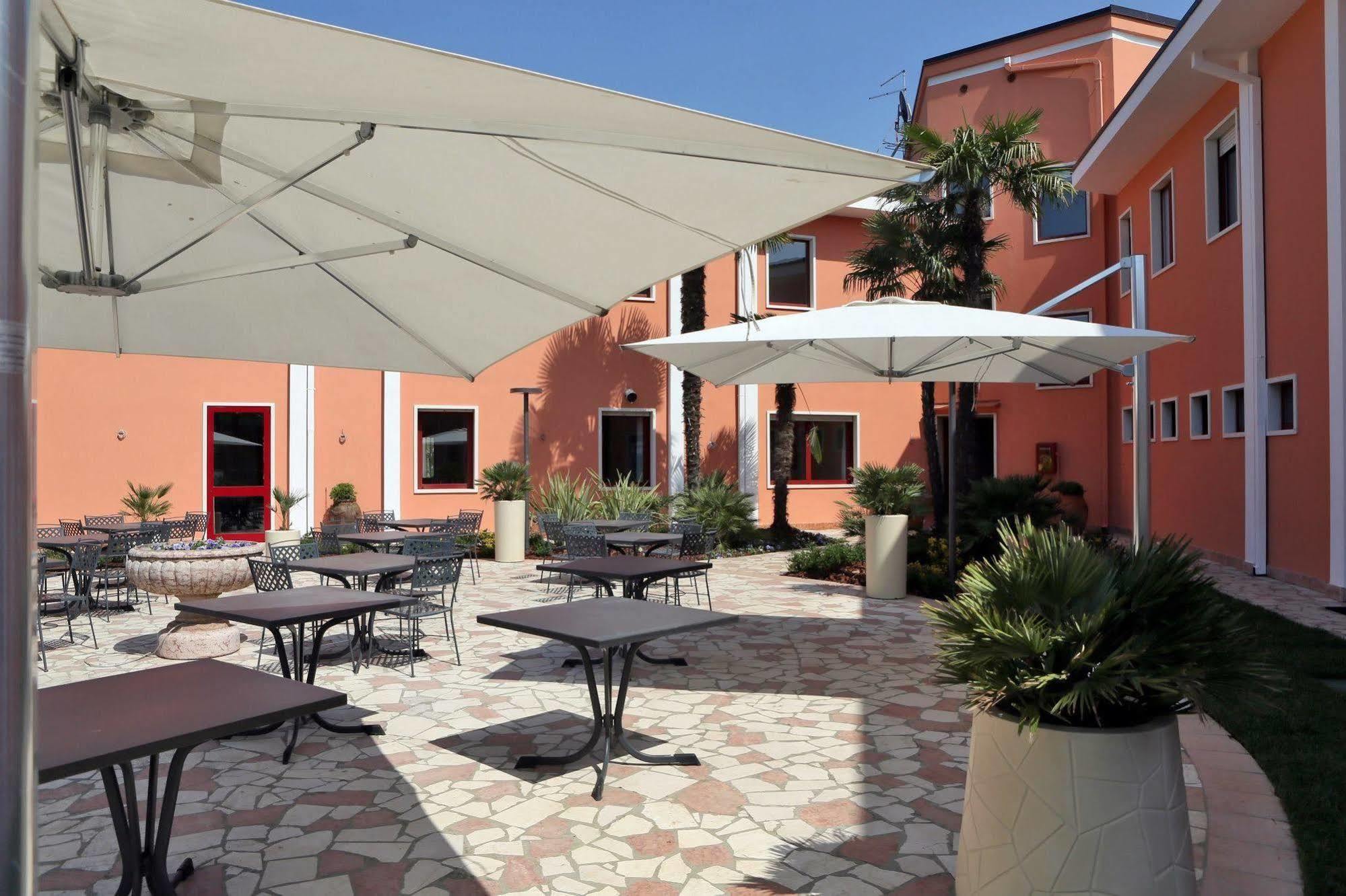 Veronello Resort Bardolino Esterno foto